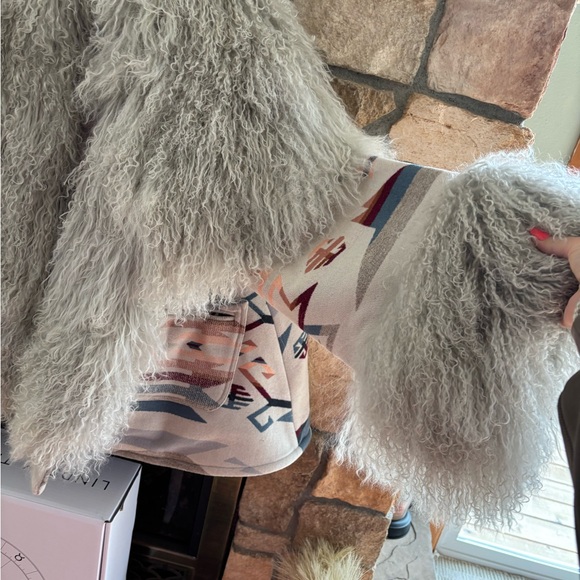 Lindsey Thornburg White Sands Shearling Cloak - Picture 2 of 10